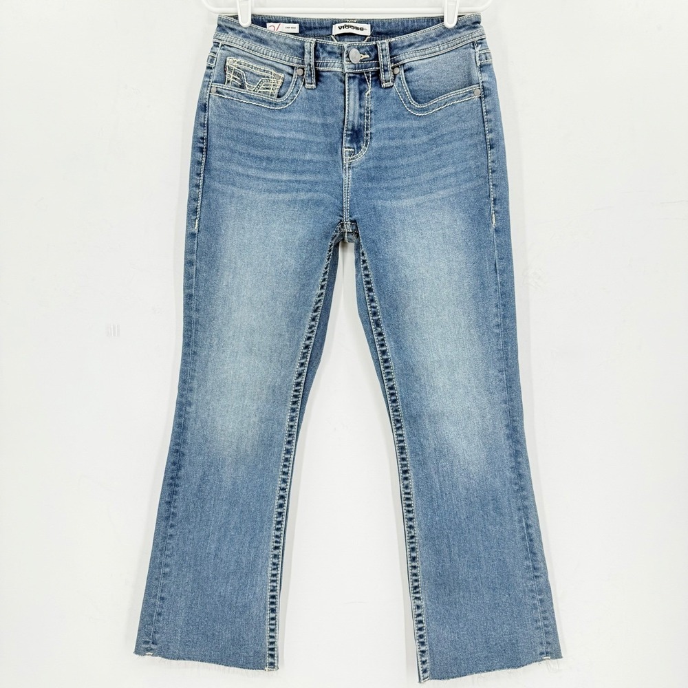 Vigoss Women's Boot Cut Stretch Blue Denim Crop Jeans Size 8 Frayed Hem NWOT